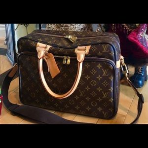 ISO Louis Vuitton ICare weekend bag.